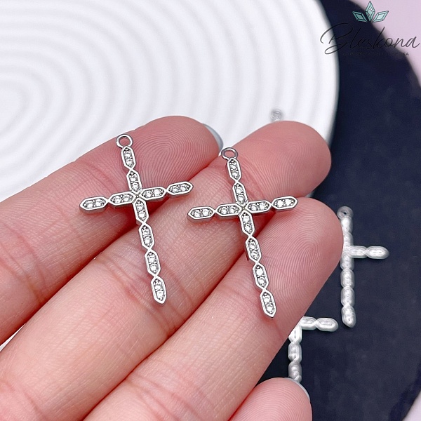 19*30,5 мм Цвет серебро, Подвеска крест цирконы 