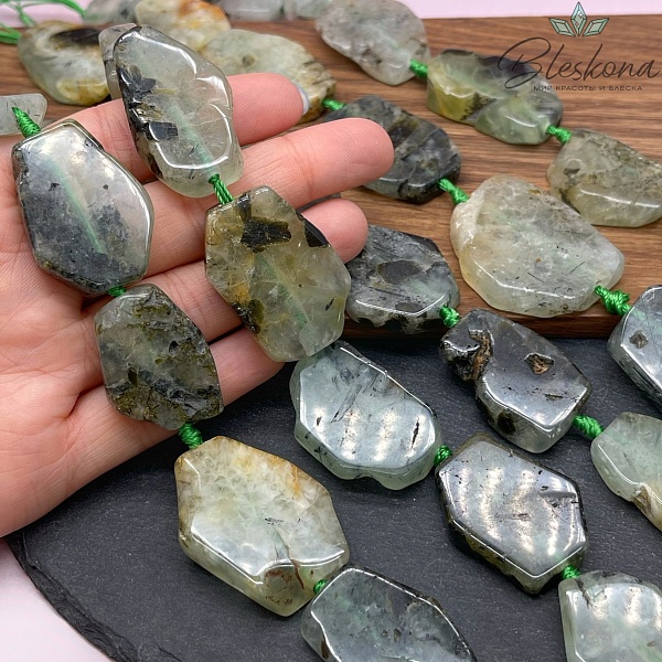 Пренит плоский фриформ (26-40)*(20-30) мм