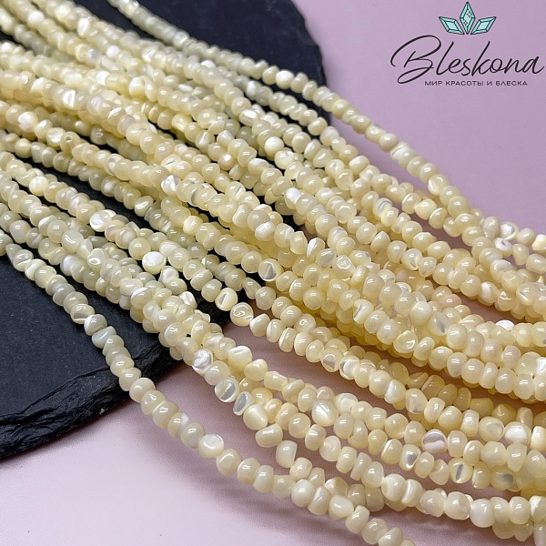 Перламутр желтый галтовка 2*4 мм