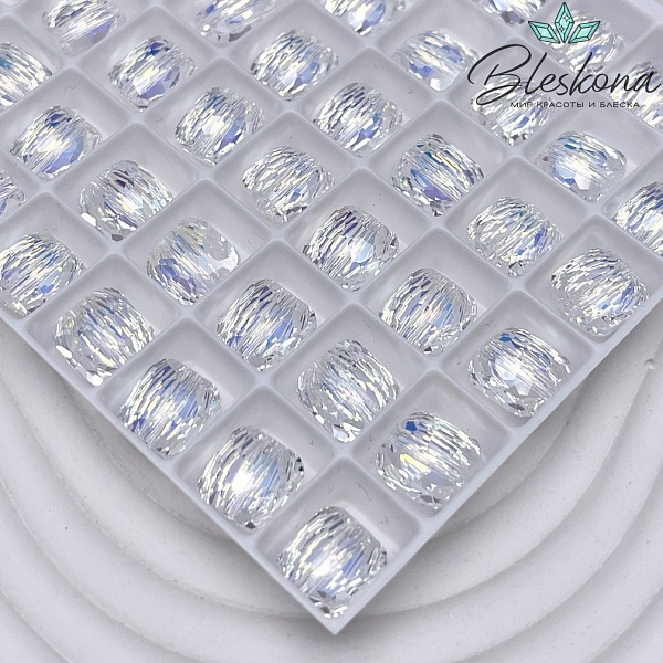 5035 Square Cusion 8 mm Crystal Aurore Boreale (AB)