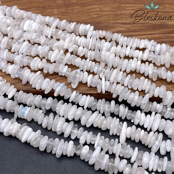 Лунный камень сколы шлифованные (2-4)*(6-12) мм 