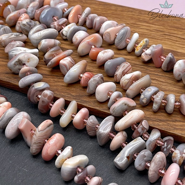 Агат Ботсвана розовый галтовка 12-20 мм 