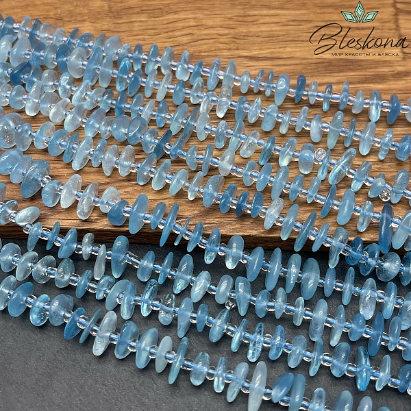 Аквамарин сколы шлифованные (2-4)*(7-11) мм 
