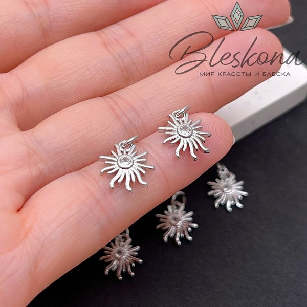 12.5*11 мм Цвет серебро, Подвеска Солнце с цирконом
