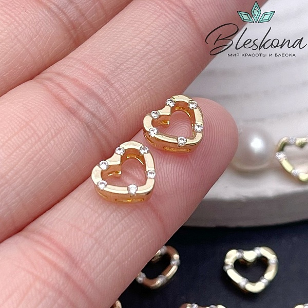 7,5*8,6мм Цвет золото,Бусина сердце цирконы контур 