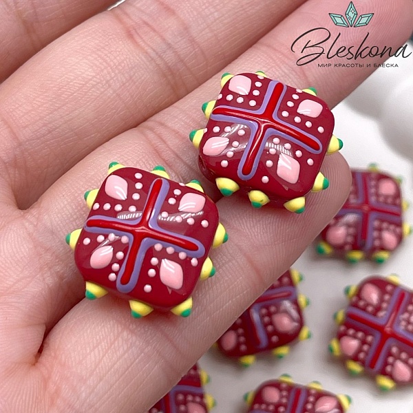 20 мм Бусина квадрат бордовый