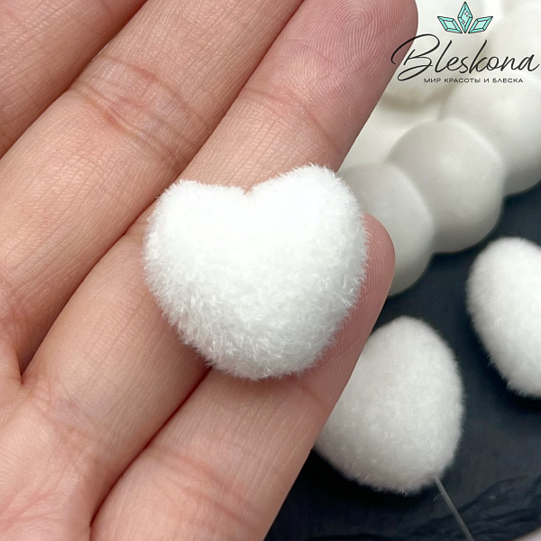 21мм Бархатная бусина Сердце, Цвет белый