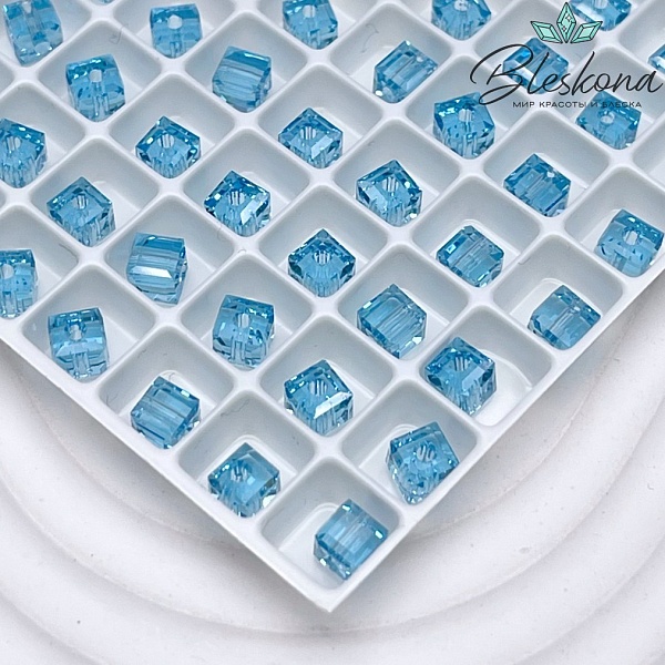 5601 Cube Bead 4 мм Aquamarine (202)