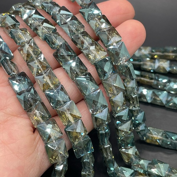 8 мм Стекло Lux, квадрат огранка, цвет зеленый