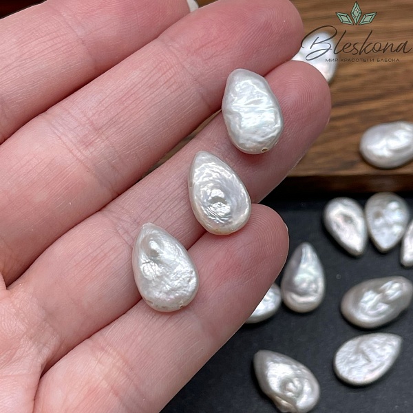 Жемчуг Барокко белый капля плоская №1 штучно ~ 9*13,5 мм 