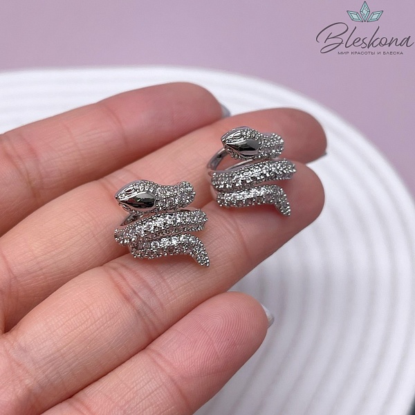 15*20 мм Цвет серебро, Бусина змейка с цирконами  