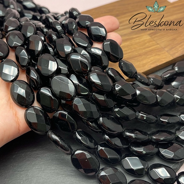 Агат черный с прожилками овал огранка 17,5*13 мм