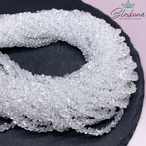 Чешское стекло №01 4,5 мм треугольник