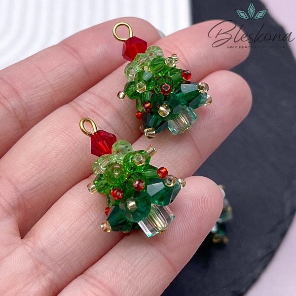 28*16 мм,цвет золото, Подвеска ёлка из чешского стекла