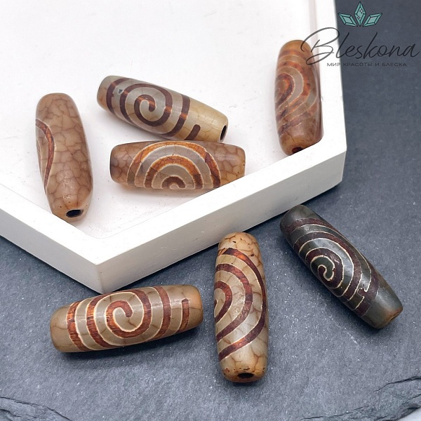 Бусина Дзи Спираль Вселенной серо-коричневый бочонок 30*11 мм
