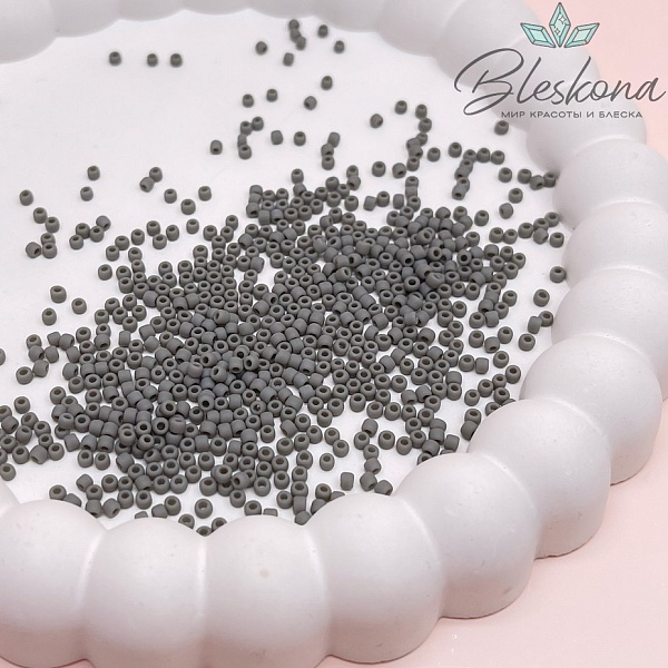 Бисер TOHO round 11/0 цвет №53DF (оттенок серого)