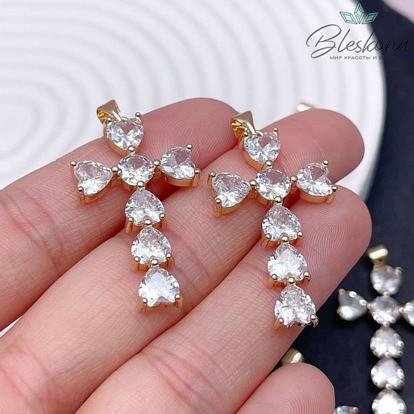 33,5*20,3 мм Цвет золото, Подвеска крест сердце цирконы 