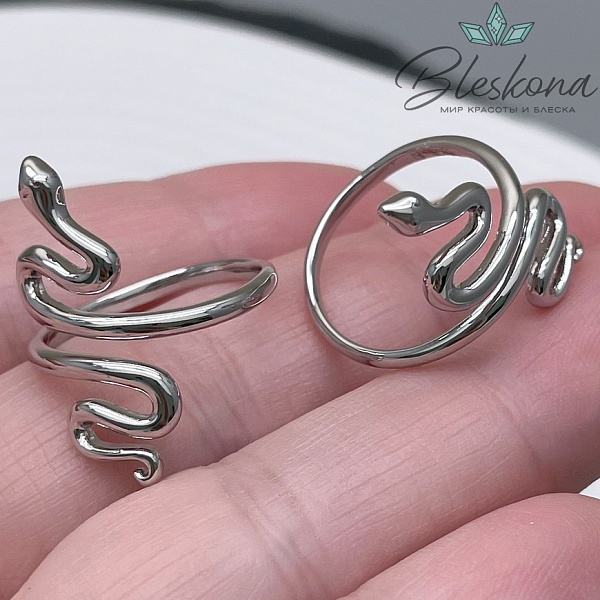 18,5 мм, Цвет серебро, Кольцо безразмерное змея гладкая