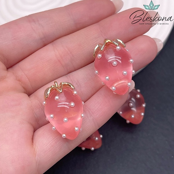 25*17 мм Цвет золото, Подвеска клубничка прозрачная розовая 