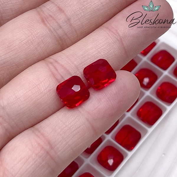 5035 Square Cusion 8 mm Light Siam