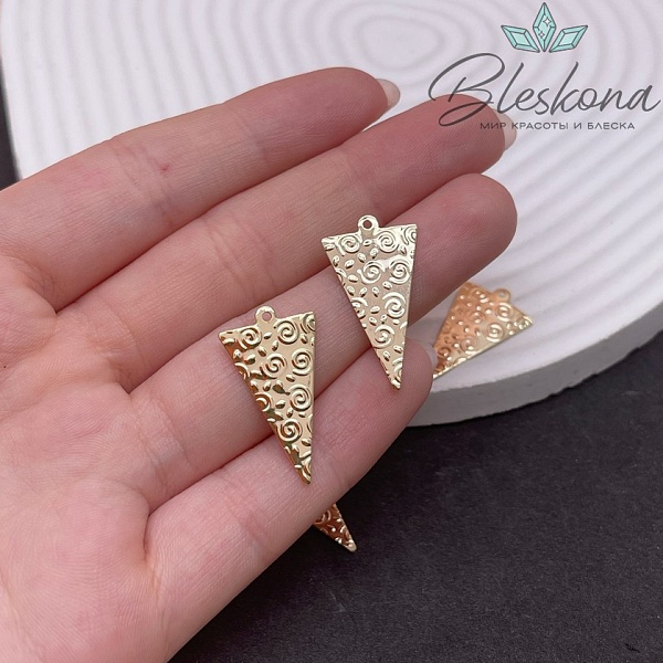 25,5*14 мм Цвет золото, Подвеска Треугольник завитки