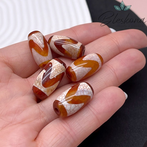 Бусина Дзи тигриный клык бело-коричневый бочонок 20*11 мм