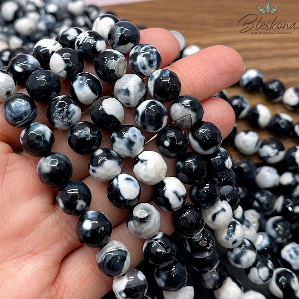 Агат черный белые разводы огранка 10 мм