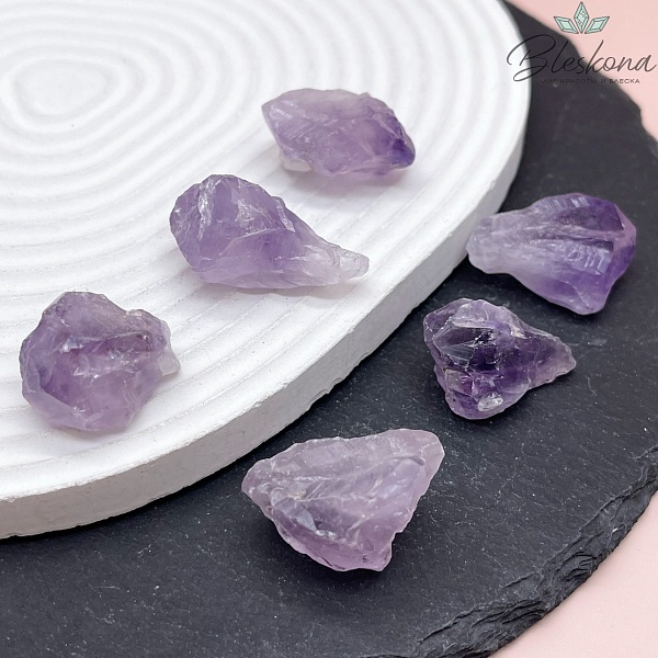 Аметист необработанный 28-30 мм 