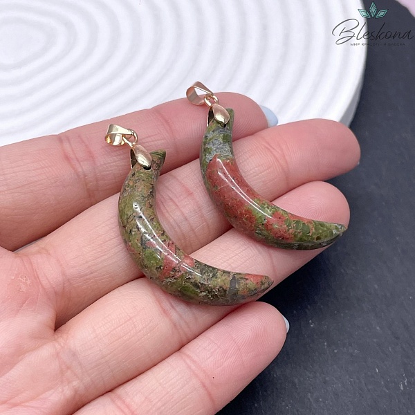 35,5*19,5 мм Цвет золото, Подвеска полумесяц Унакит