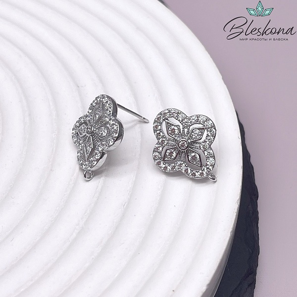 17*14 мм Цвет серебро, Пусеты цветочек цирконы