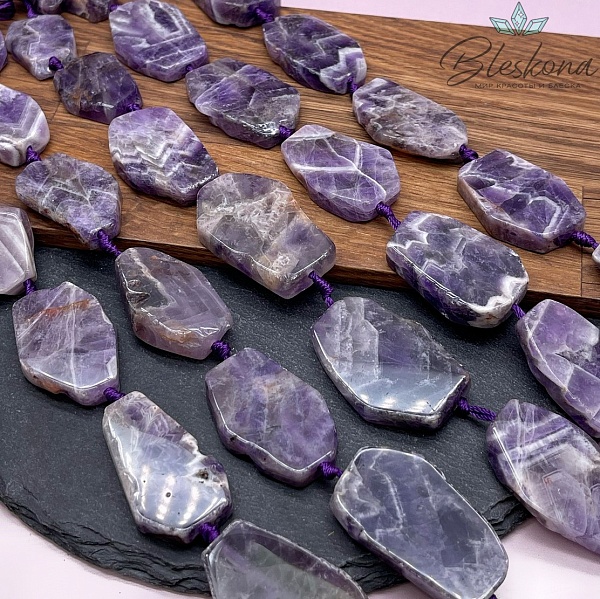 Аметист плоский фриформ (26-42)*(18-28) мм