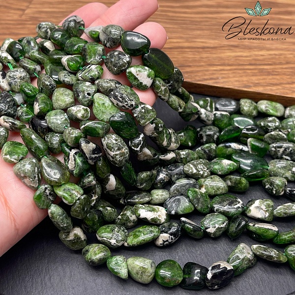 Диопсид фриформ (8-14)*(7-8) мм