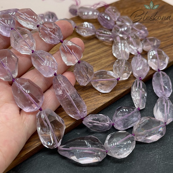 Аметист лавандовый фриформ огранка 16-19 мм