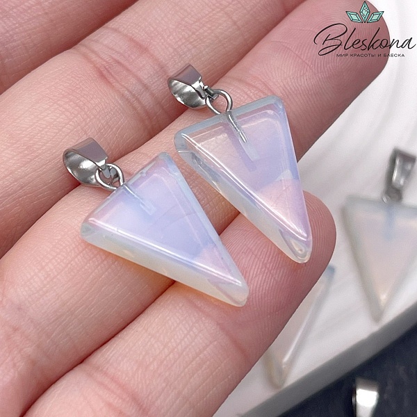 22,5*15 мм Цвет серебро, Подвеска треугольник Лунный камень (имитация)