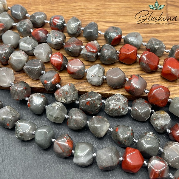 Гелиотроп фриформ огранкам бусины на увеличение 12-16 мм