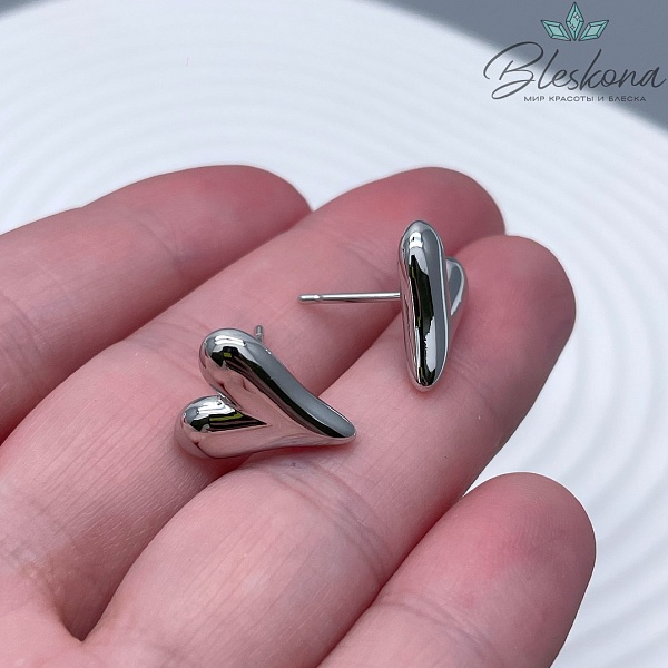 14,5*12 мм Цвет серебро, Пусеты сердце гладкое 