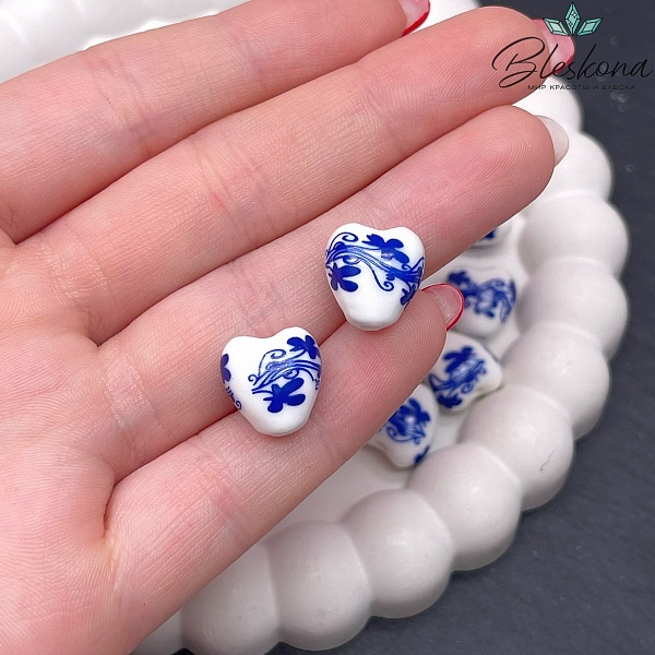 12*12 мм Керамика Бусина сердце роспись гжель №1 (штучно)