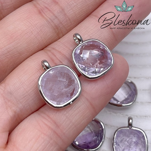 13мм, цвет серебро ,Подвеска квадрат Лавандовый Аметист в обрамлении 