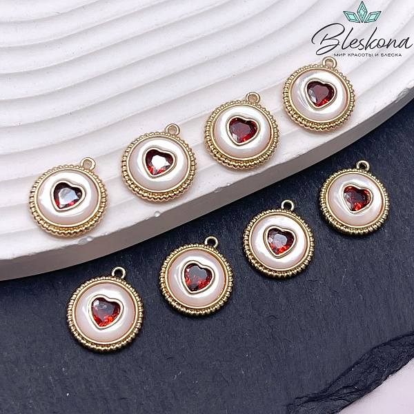 15*13,3 мм Цвет золото, Подвеска круг сердце красный циркон, перламутр
