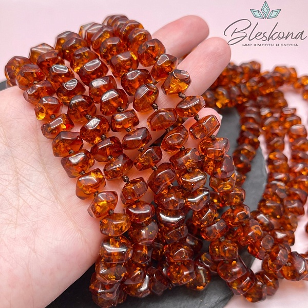 Янтарь кричневый фриформ 12*7,5 мм