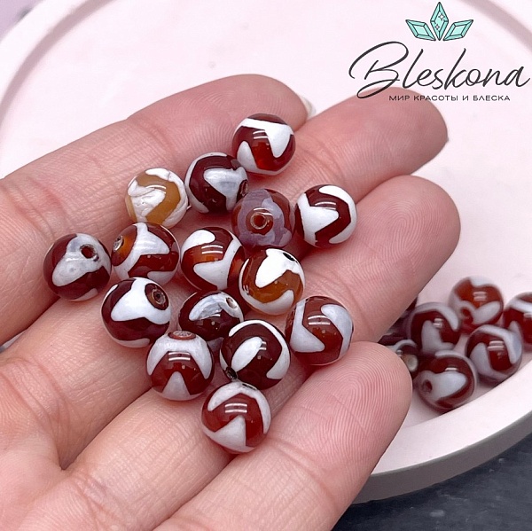 Бусина Дзи Тигриный клык бело-коричневый шар 8 мм уп.15 шт.