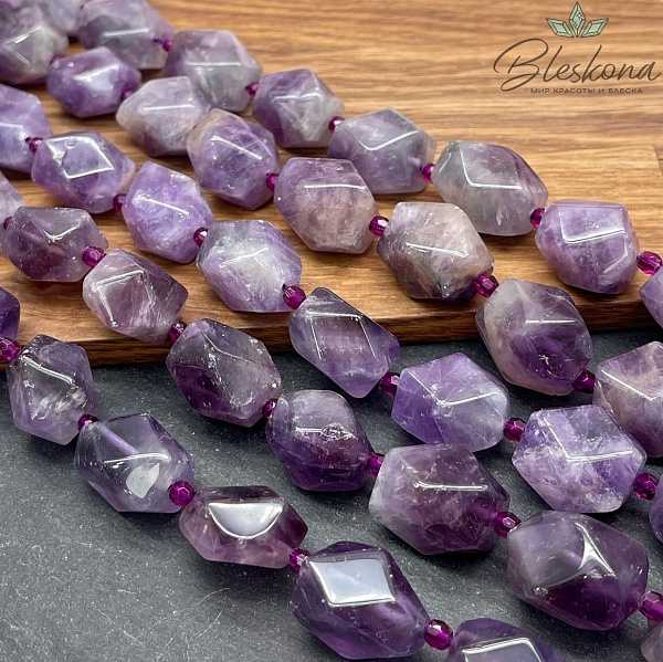 Аметист  фриформ огранка (15-20)*(13-15) мм