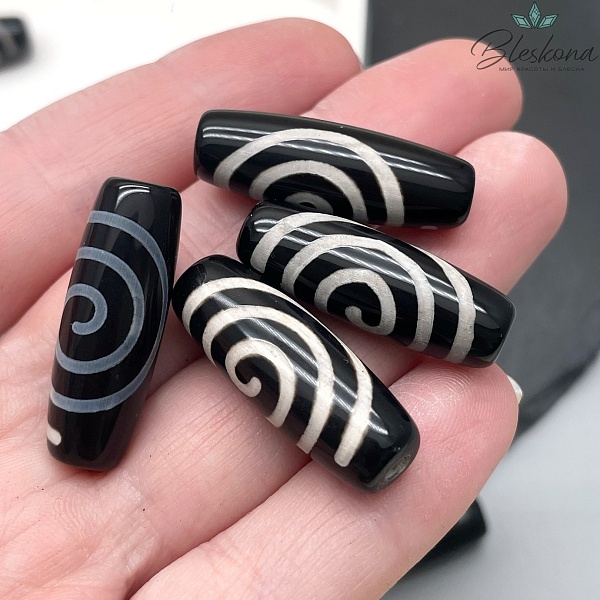 Бусина Дзи Спираль Вселенной черно-белый бочонок 30*11мм