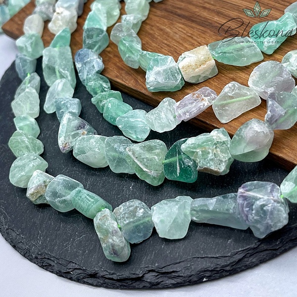 Флюорит зеленый куски (13-17)*(7-12) мм