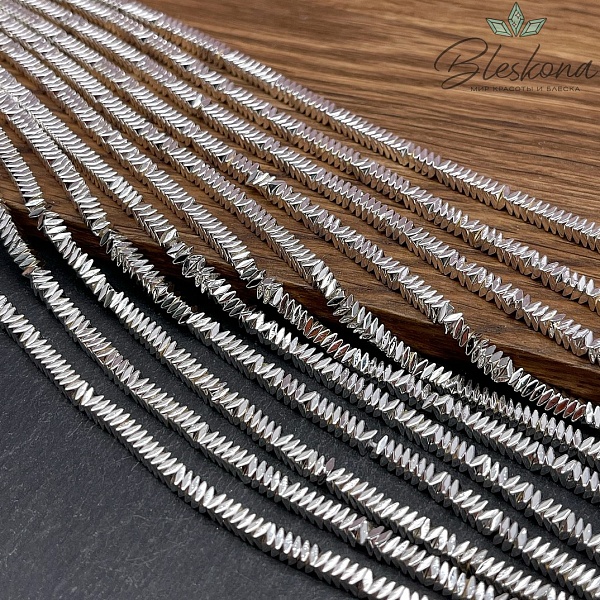 3 мм Гематин, цвет светлое серебро, квадрат елочка имитация