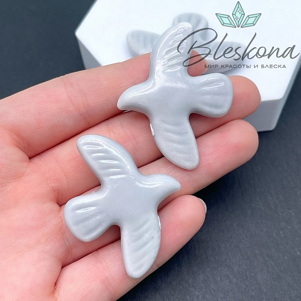 33*37 мм Керамика бусина Голубь серый (Птица)