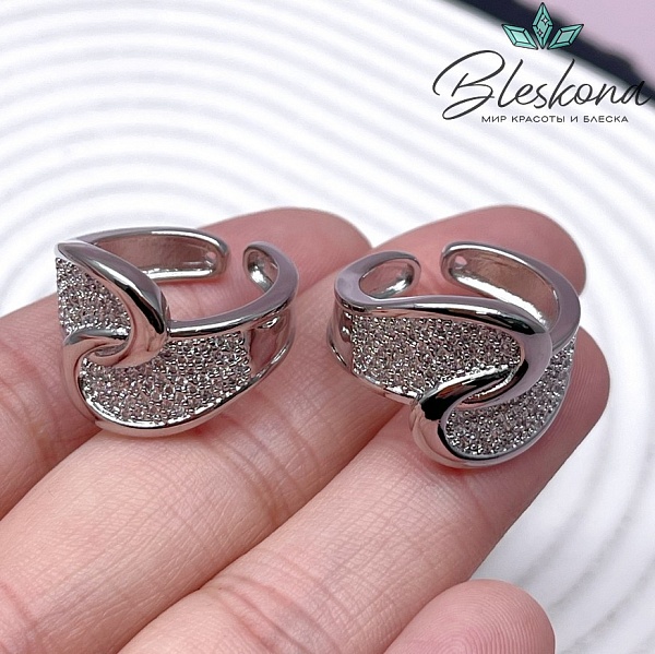 21 мм Цвет серебро, Кольцо безразмерное с цирконами