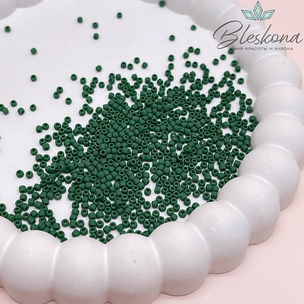 Бисер TOHO round 11/0 цвет №47HF (оттенок зеленого)