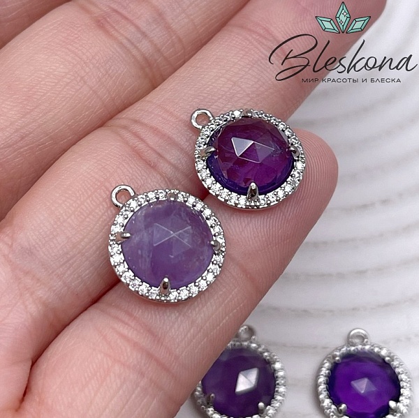 13 мм, цвет серебро Подвеска круг Аметист огранка в обрамлении цирконы