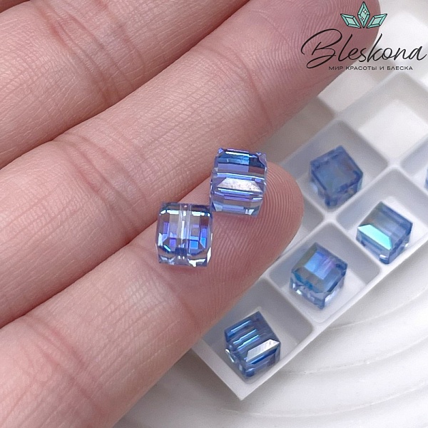 5601 Cube Bead 6мм Light Sapphire Shimmer B